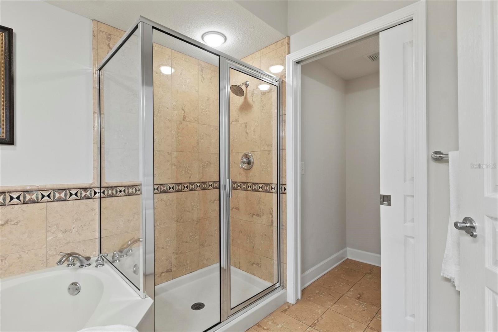 200 Ocean Crest Dr #705 Property Photo 53