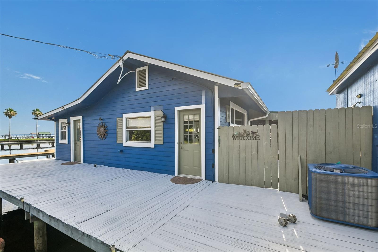 21 S Lake St Property Photo 5