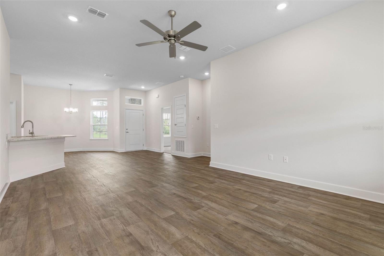 14 Sleeping Beauty Pl Property Photo 7