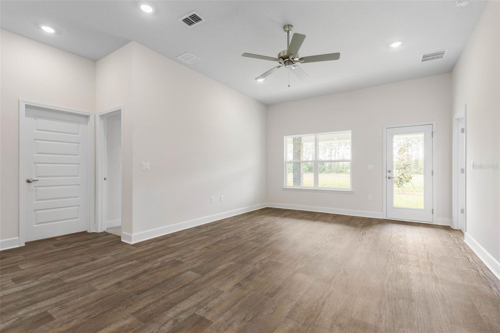 14 Sleeping Beauty Pl Property Photo 8