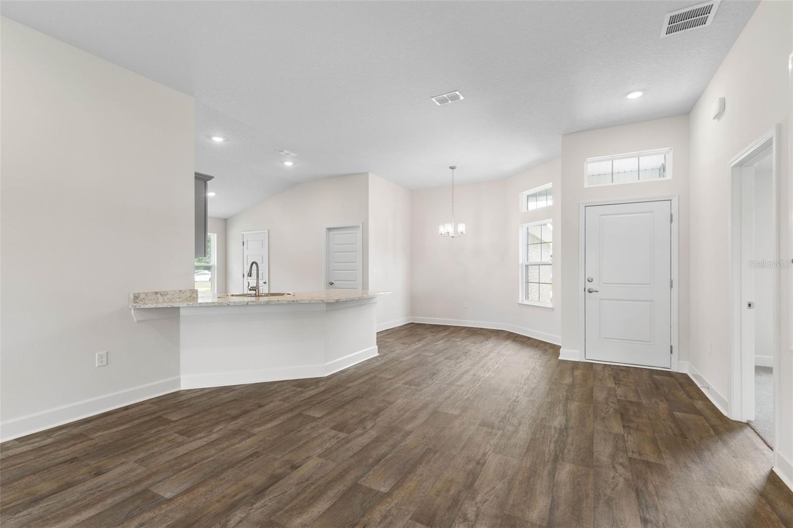 14 Sleeping Beauty Pl Property Photo 9