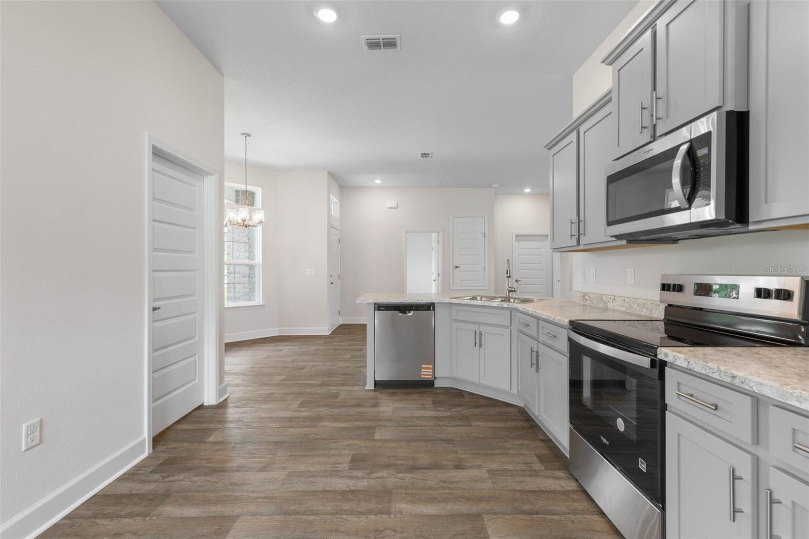 14 Sleeping Beauty Pl Property Photo 15