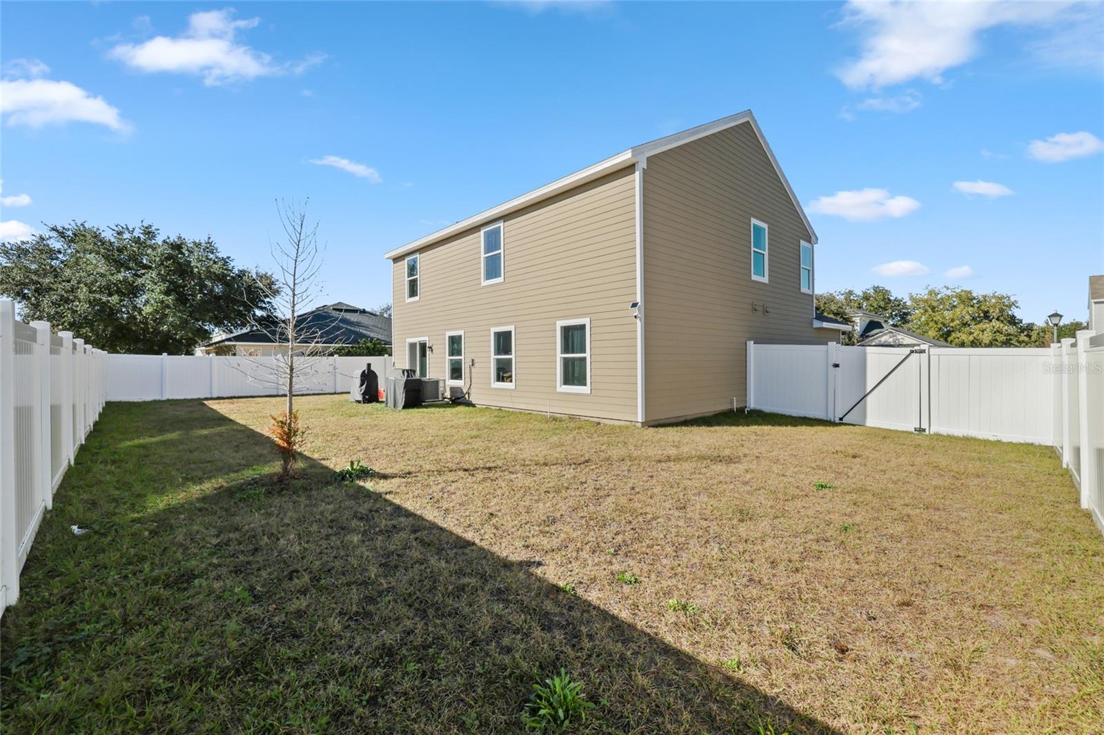 724 Liberty Cir Property Photo 23