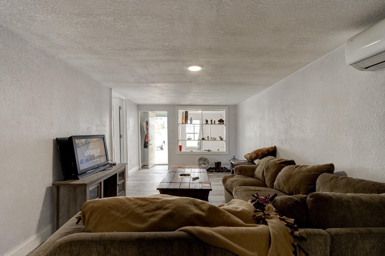 124 S Noble Property Photo 10
