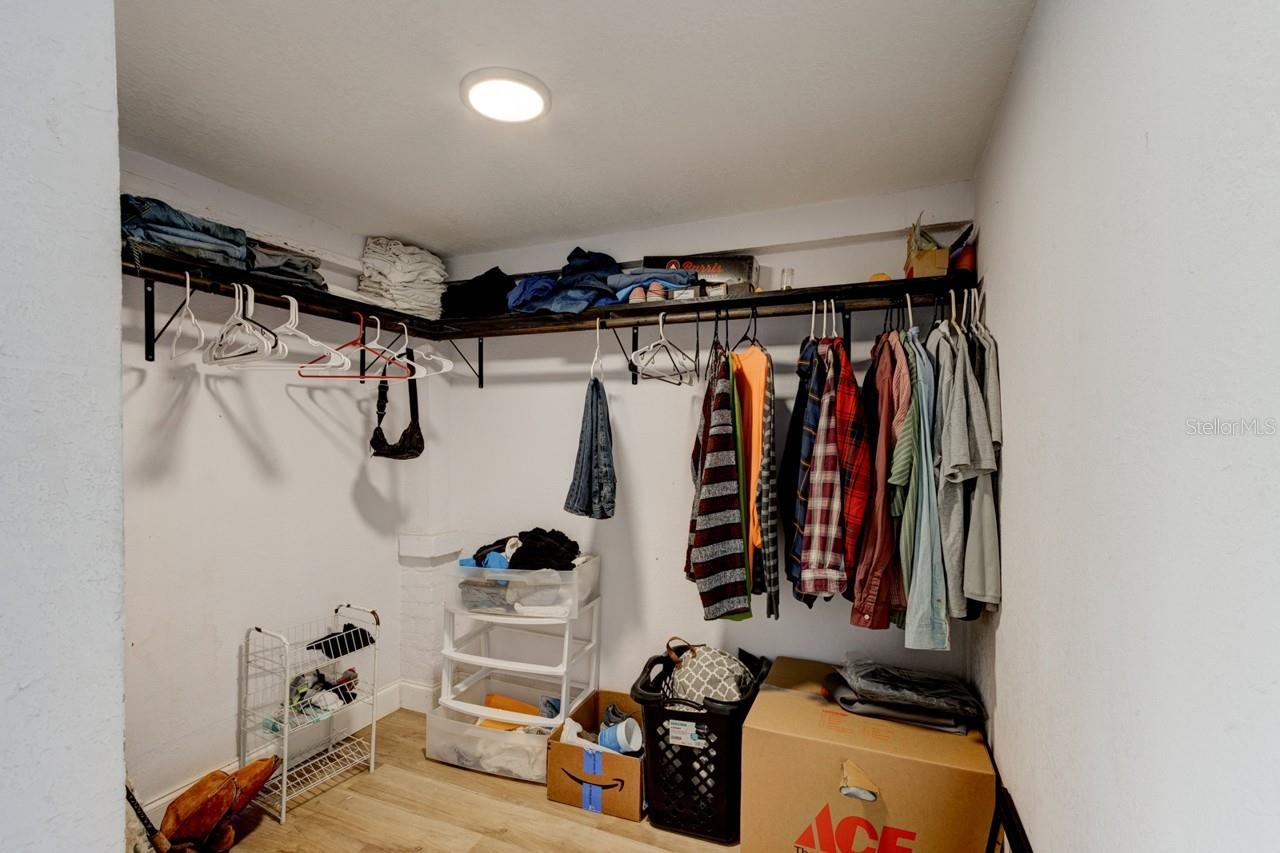 124 S Noble Property Photo 16