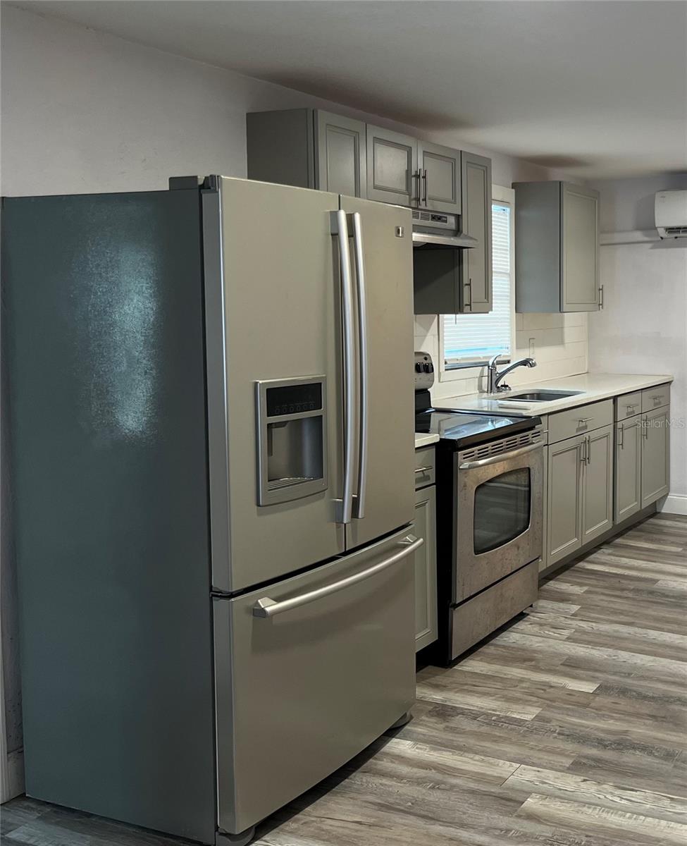 124 S Noble Property Photo 19