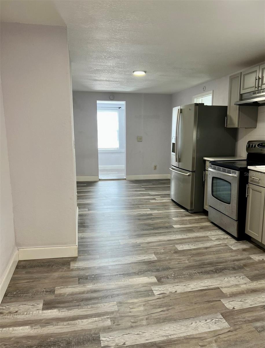 124 S Noble Property Photo 20