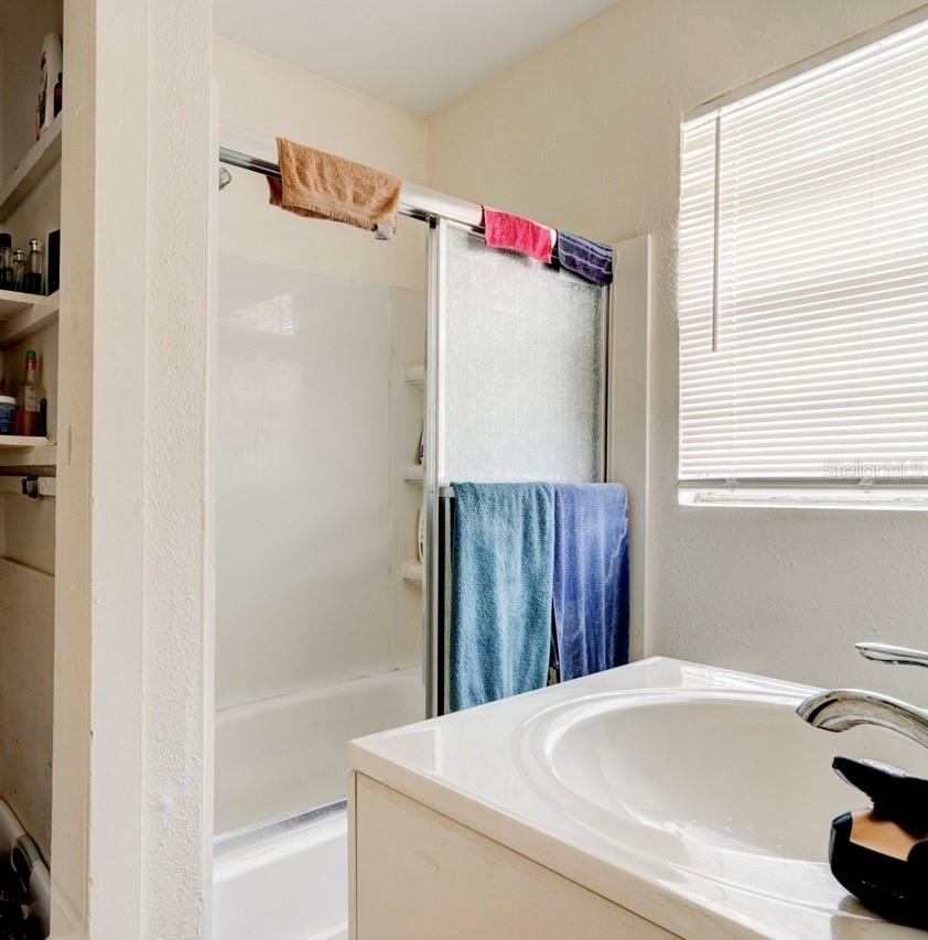 124 S Noble Property Photo 25