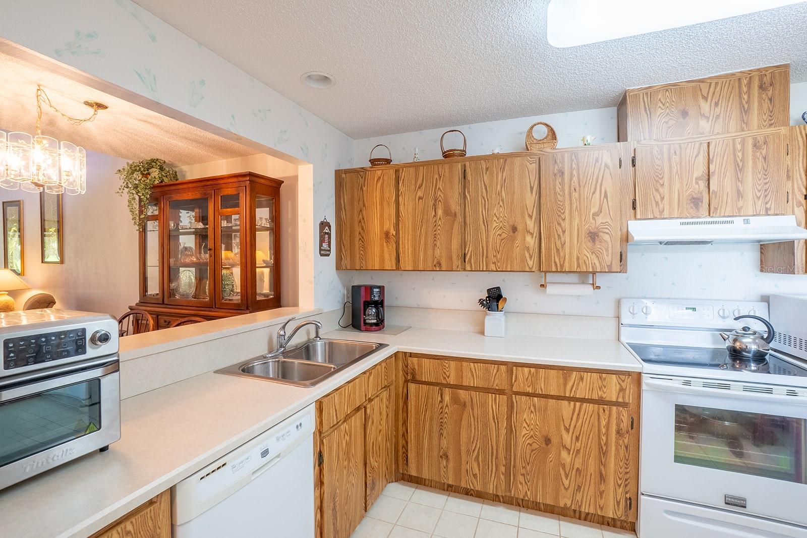 1746 Windsong Cir Property Photo 7