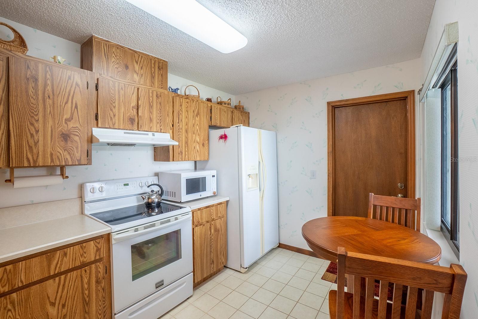 1746 Windsong Cir Property Photo 8