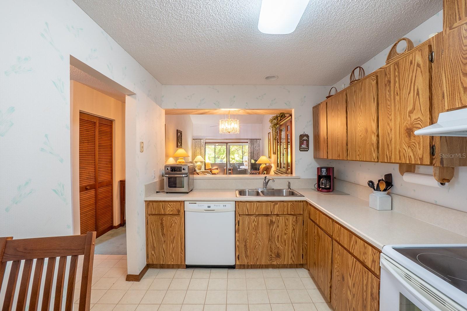 1746 Windsong Cir Property Photo 10
