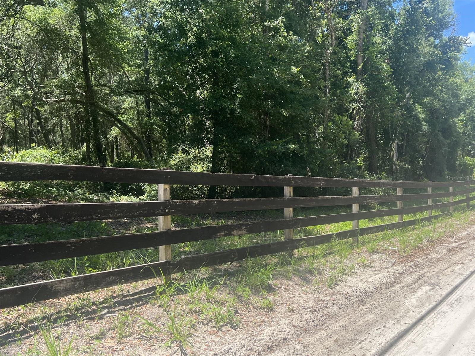 1425 Renbar Rd Property Photo 10