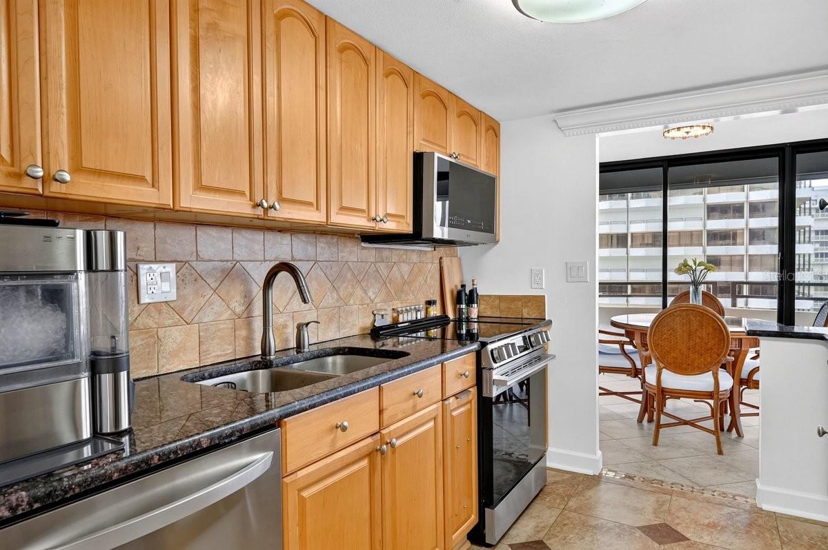 2900 N Atlantic Ave #1006 Property Photo 29