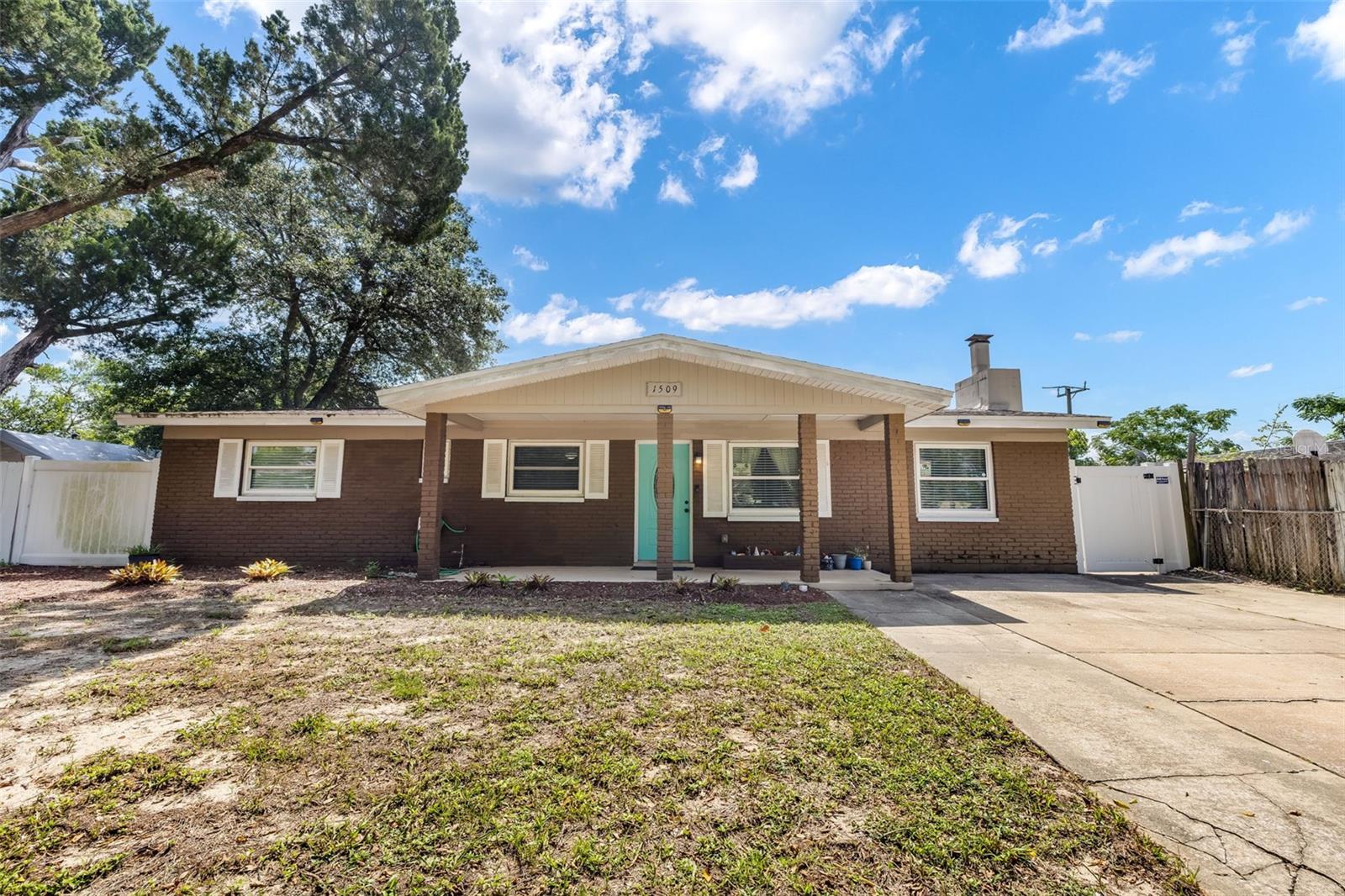 1509 PRIMROSE LN
