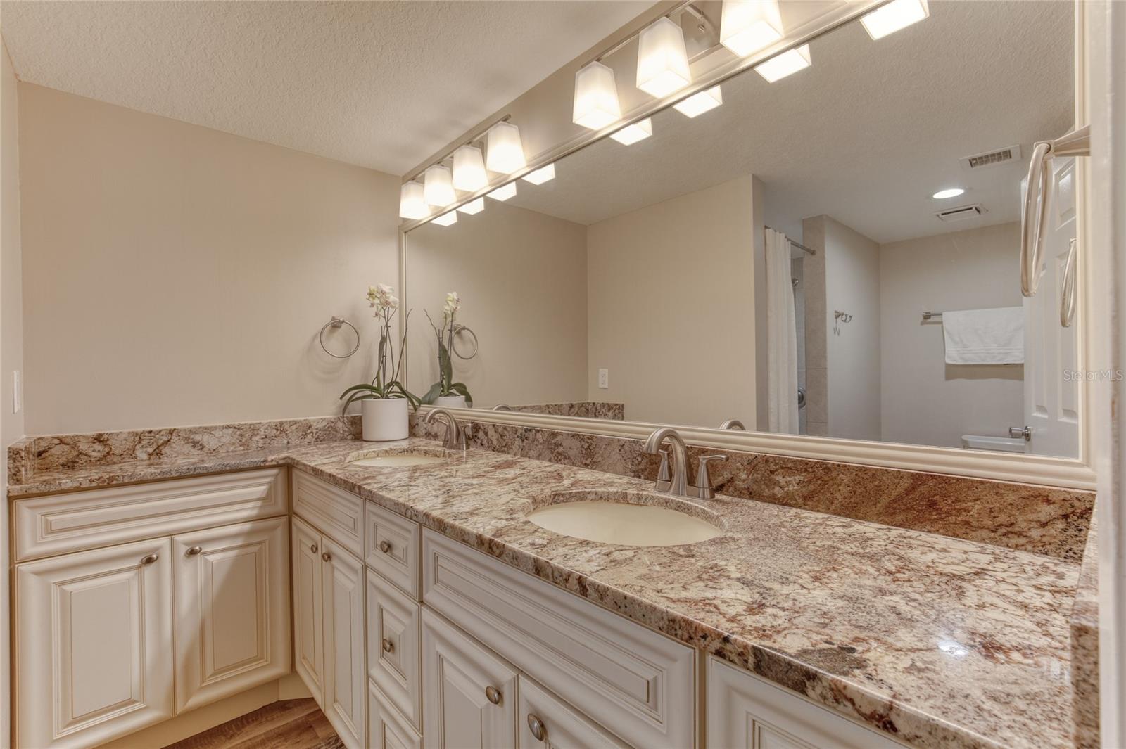1239 Ocean Shore Blvd #2e5 Property Photo 37