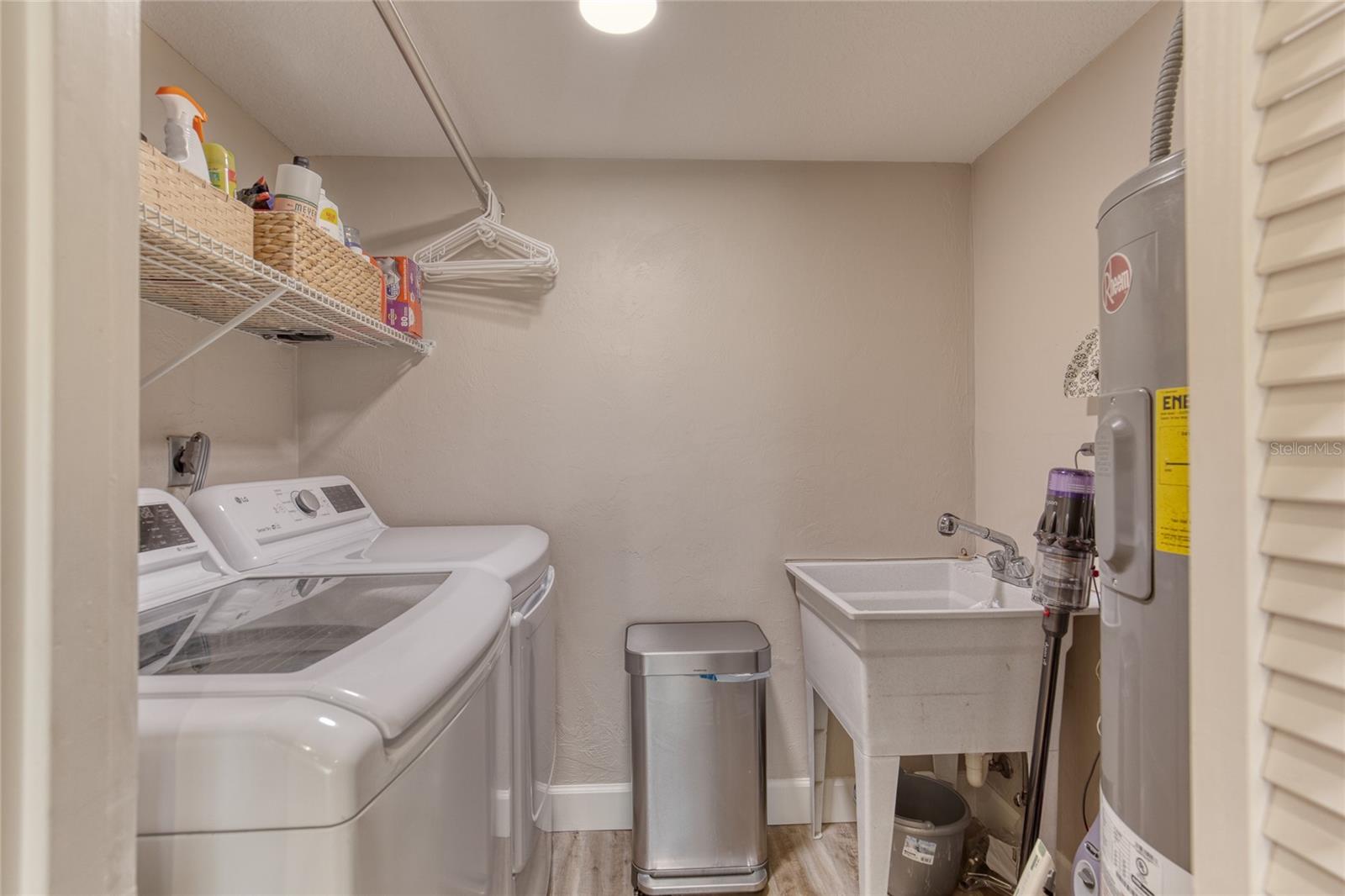 1239 Ocean Shore Blvd #2e5 Property Photo 45