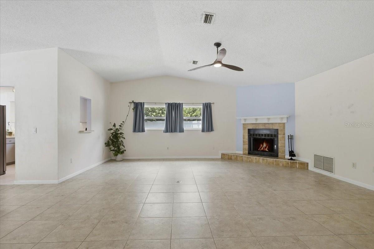 15 Wasserman Dr Property Photo 4