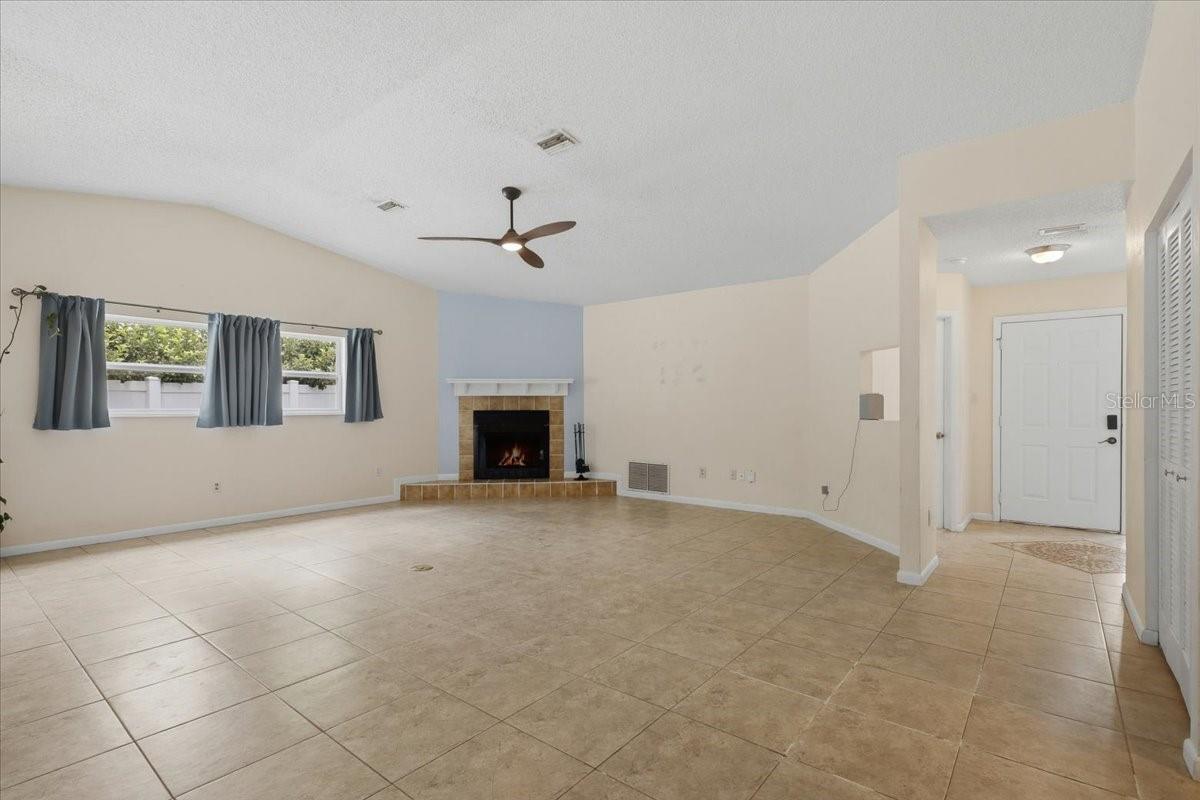 15 Wasserman Dr Property Photo 5