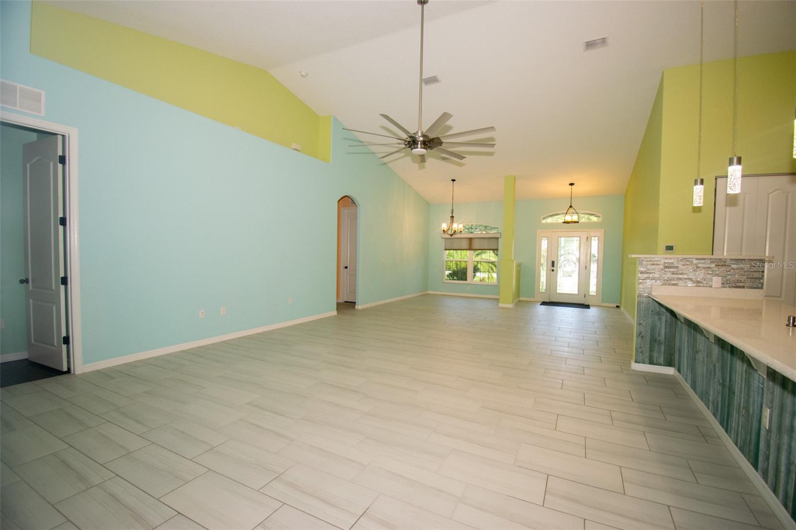 225 Birchwood Dr Property Photo 12