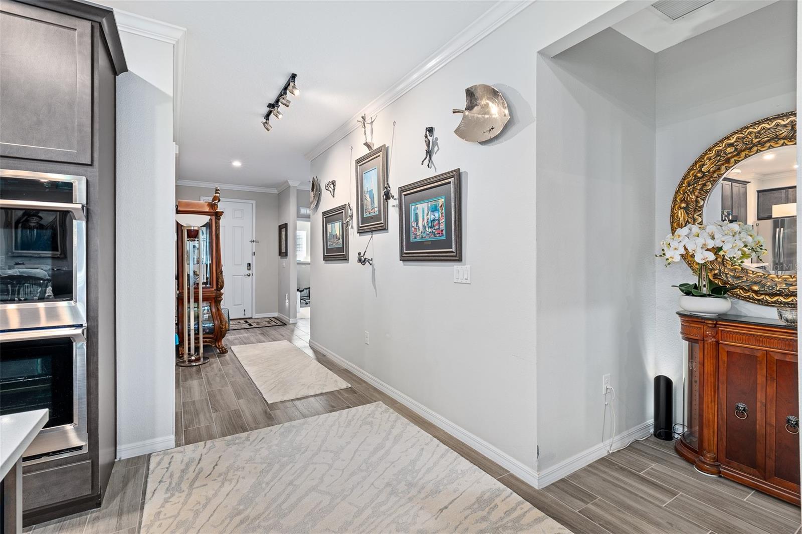 1 Lyons Pl Property Photo 7