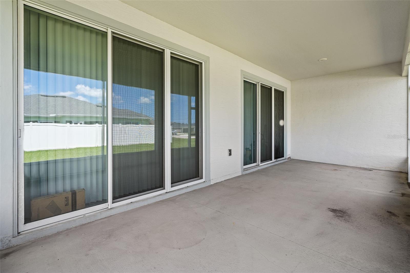1 Lyons Pl Property Photo 33