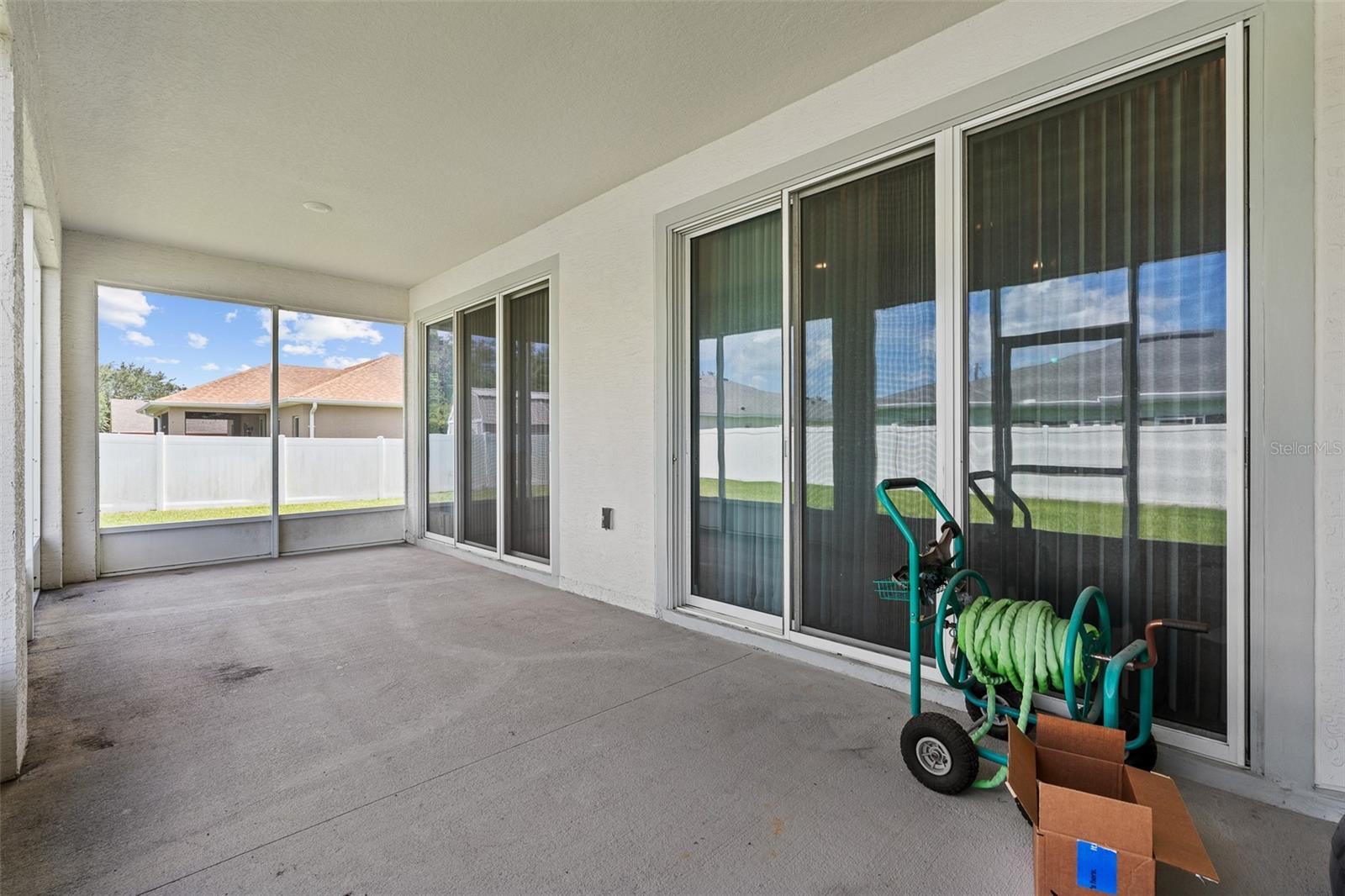 1 Lyons Pl Property Photo 34
