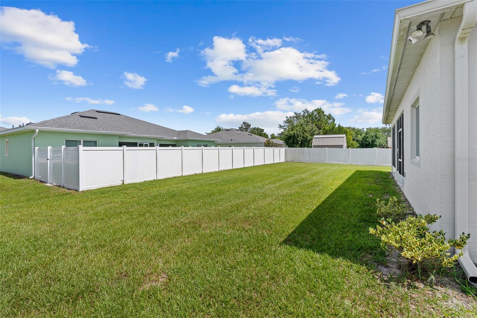 1 Lyons Pl Property Photo 35