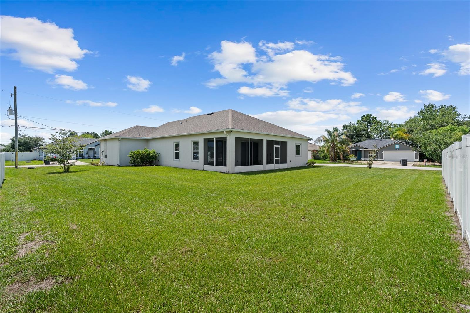 1 Lyons Pl Property Photo 37