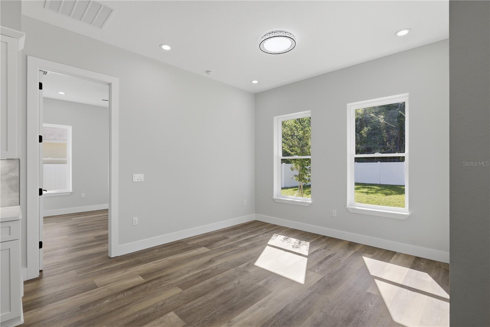 12 Perthshire Ln Property Photo 22