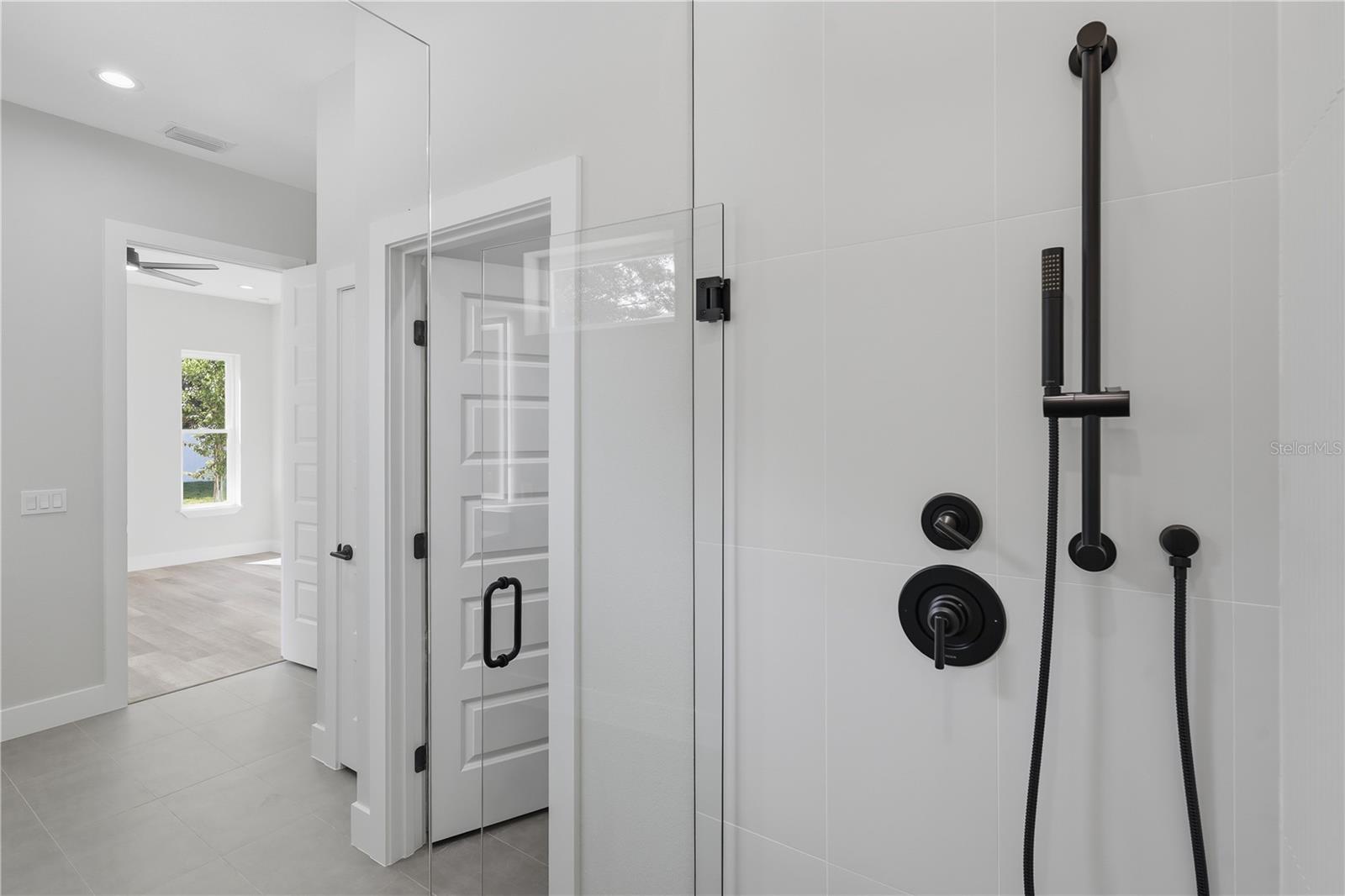 12 Perthshire Ln Property Photo 23