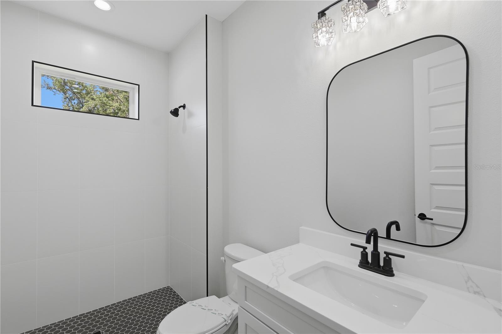 12 Perthshire Ln Property Photo 30