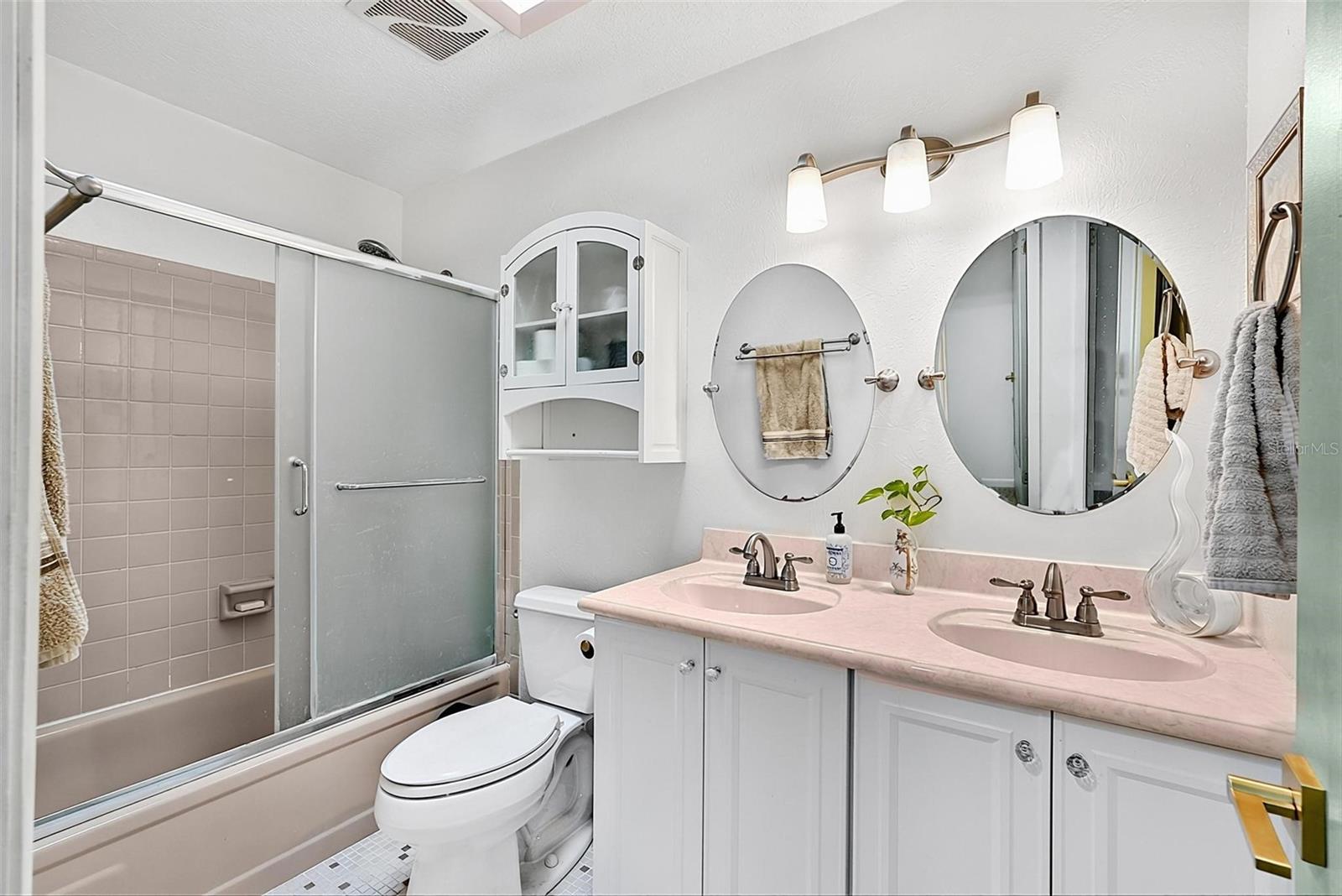 9 Bridget Ter Property Photo 40