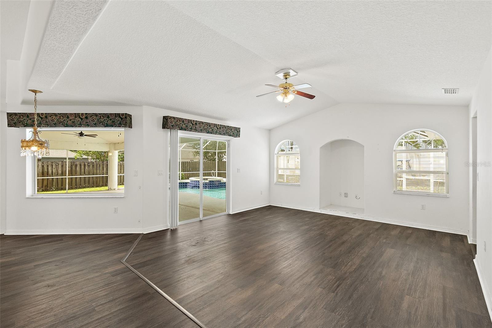 4 Rainstone Ln Property Photo 54
