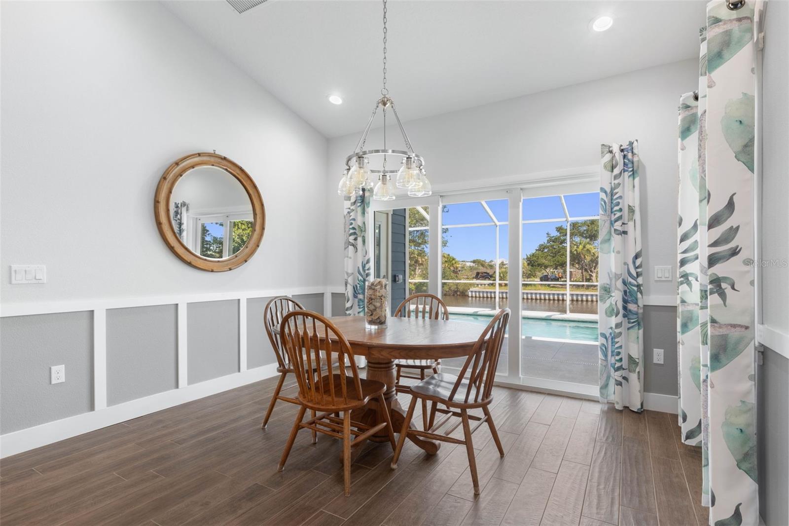 127 Seaside Pt Property Photo 16