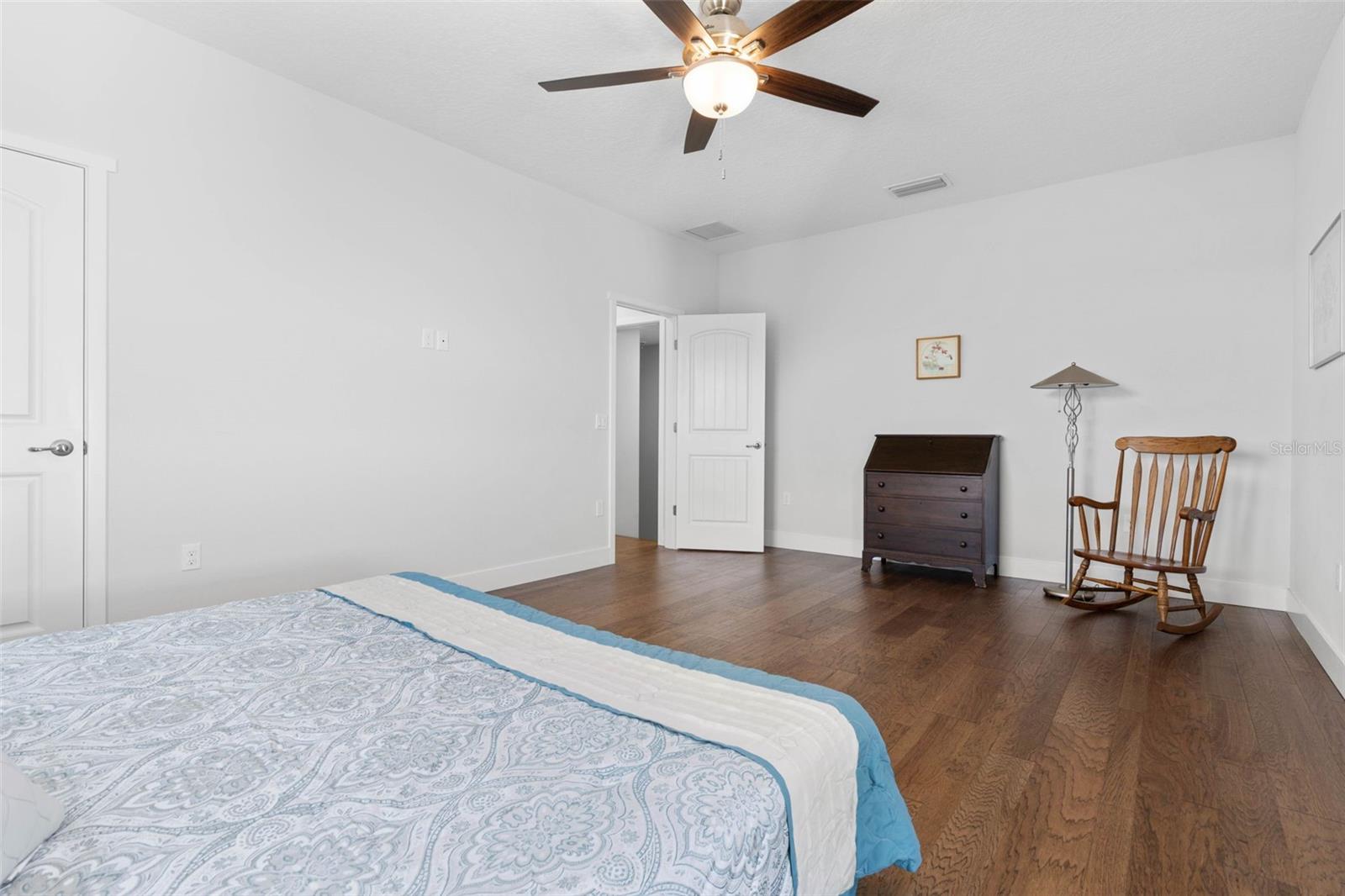127 Seaside Pt Property Photo 61