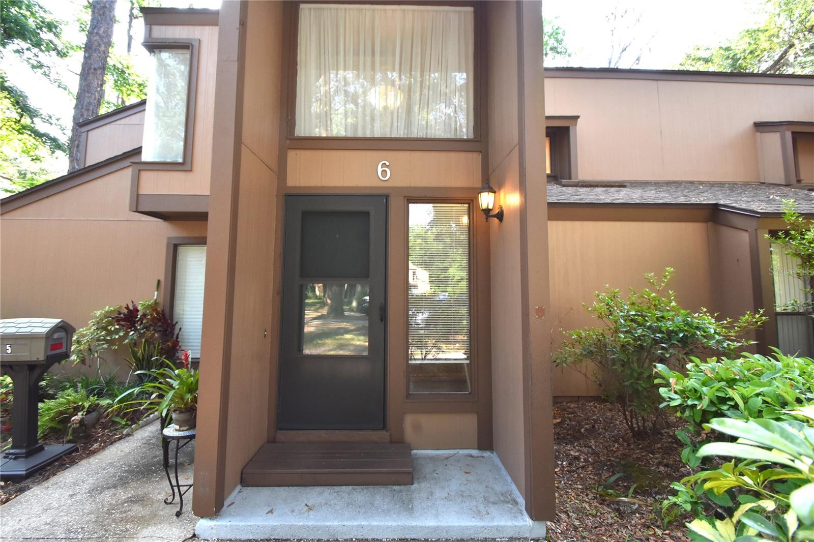 6 Broadmore Cir #6 Property Photo 1