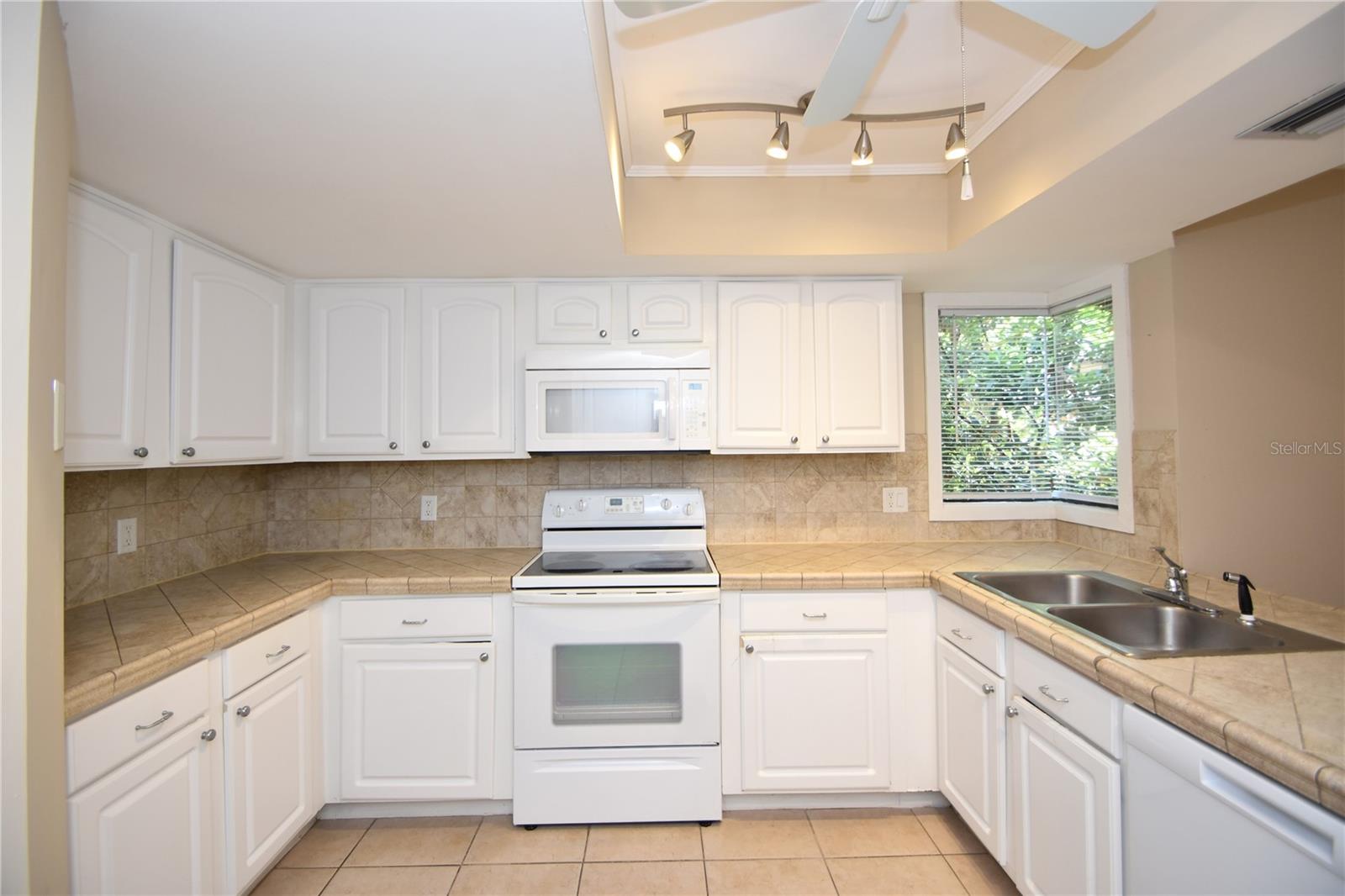 6 Broadmore Cir #6 Property Photo 9