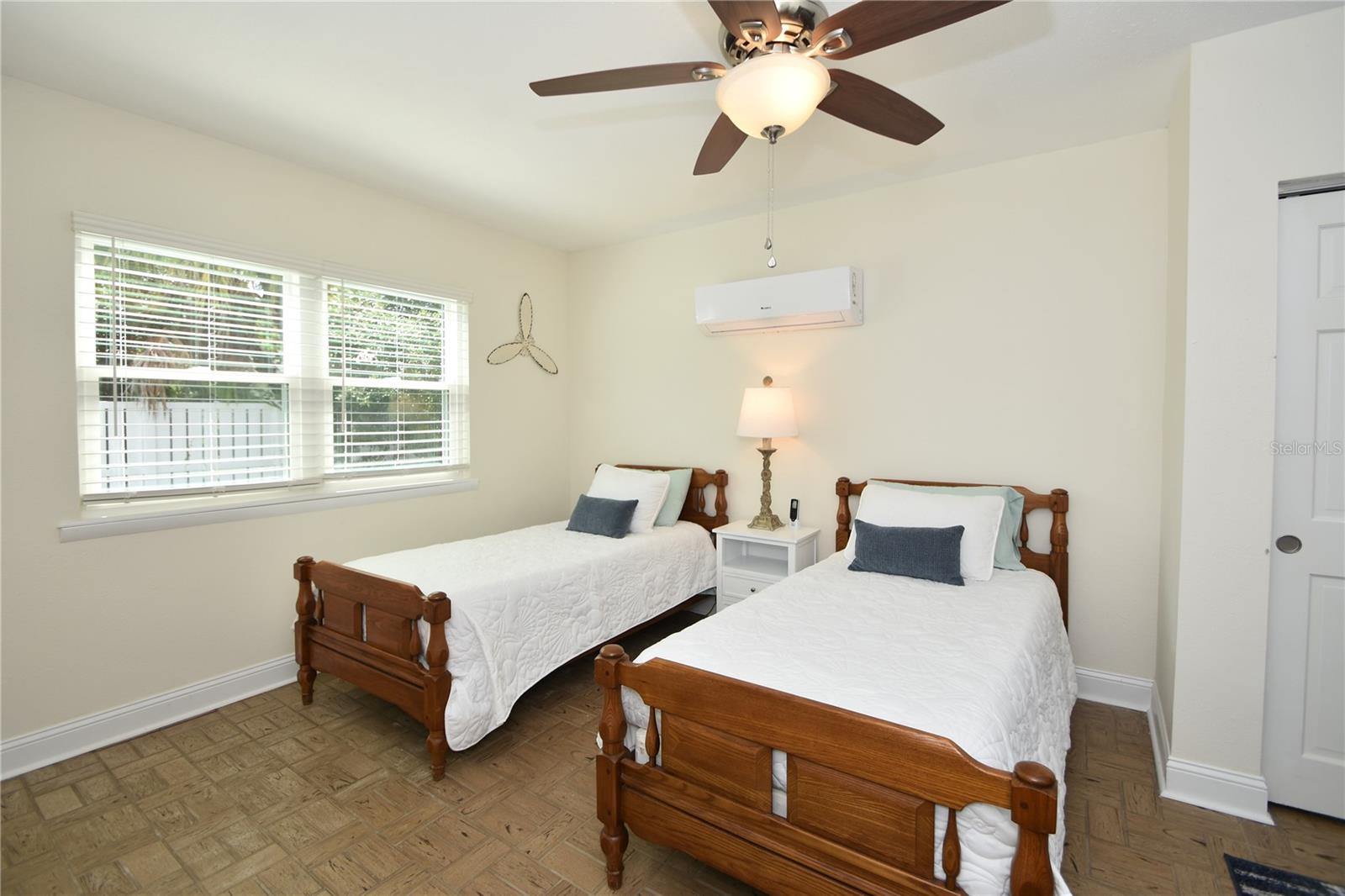 34 Andover Dr Property Photo 8