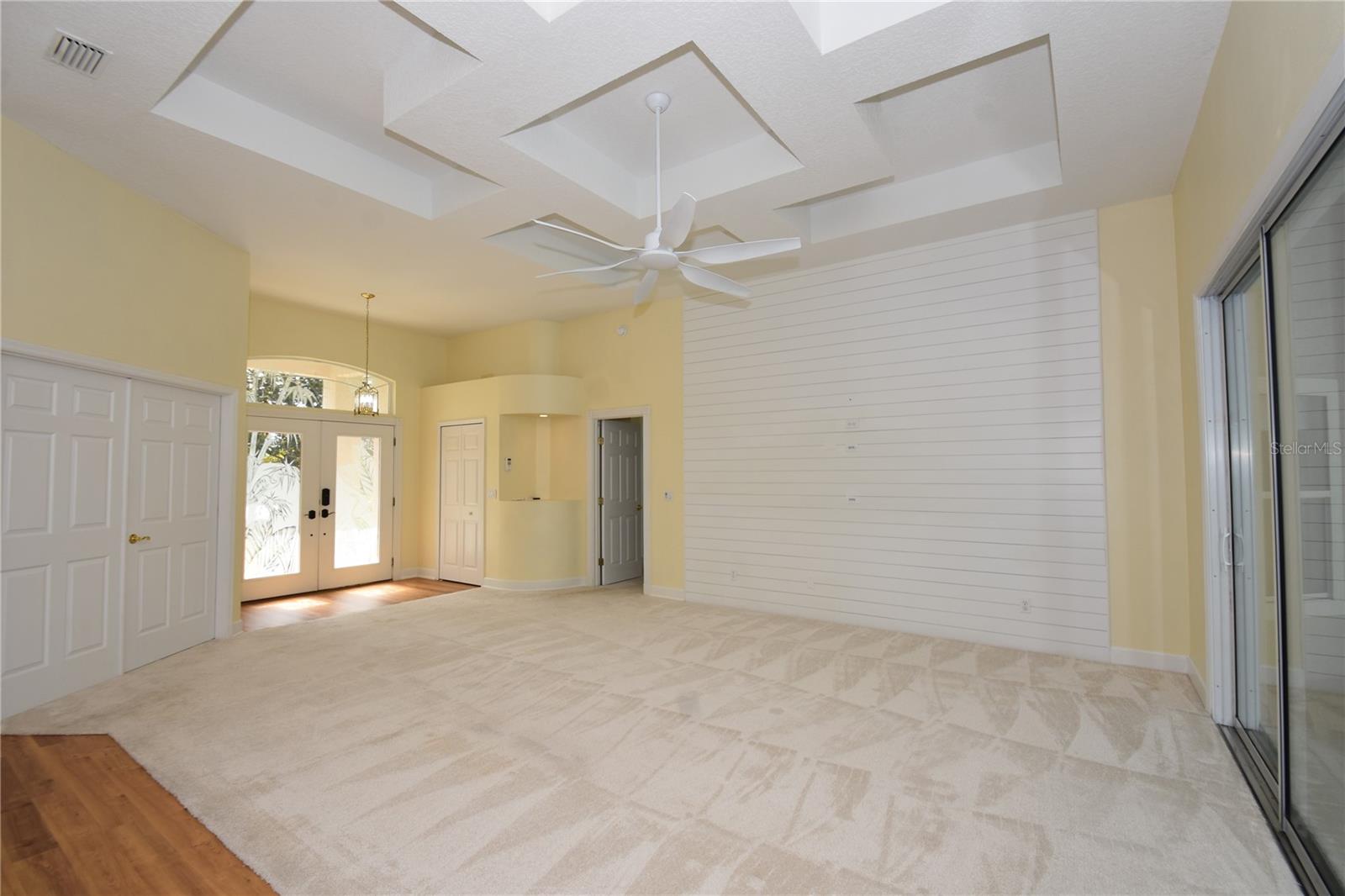 1216 Hampstead Ln Property Photo 6