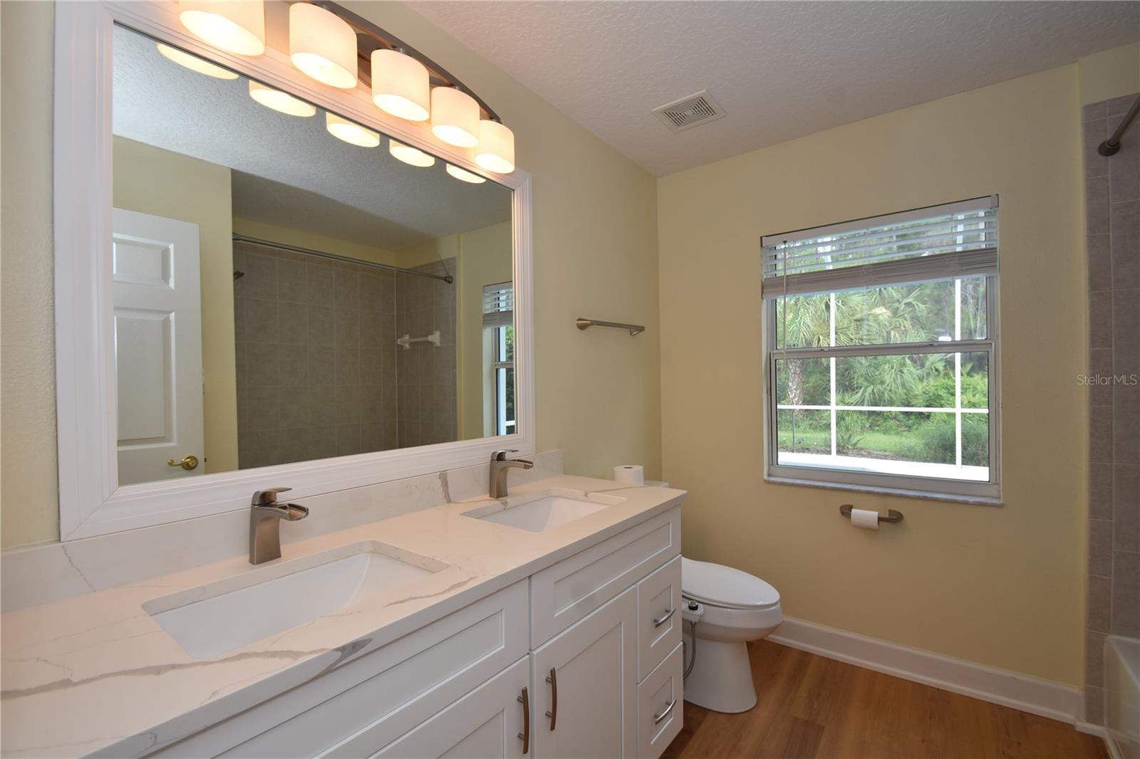 1216 Hampstead Ln Property Photo 32