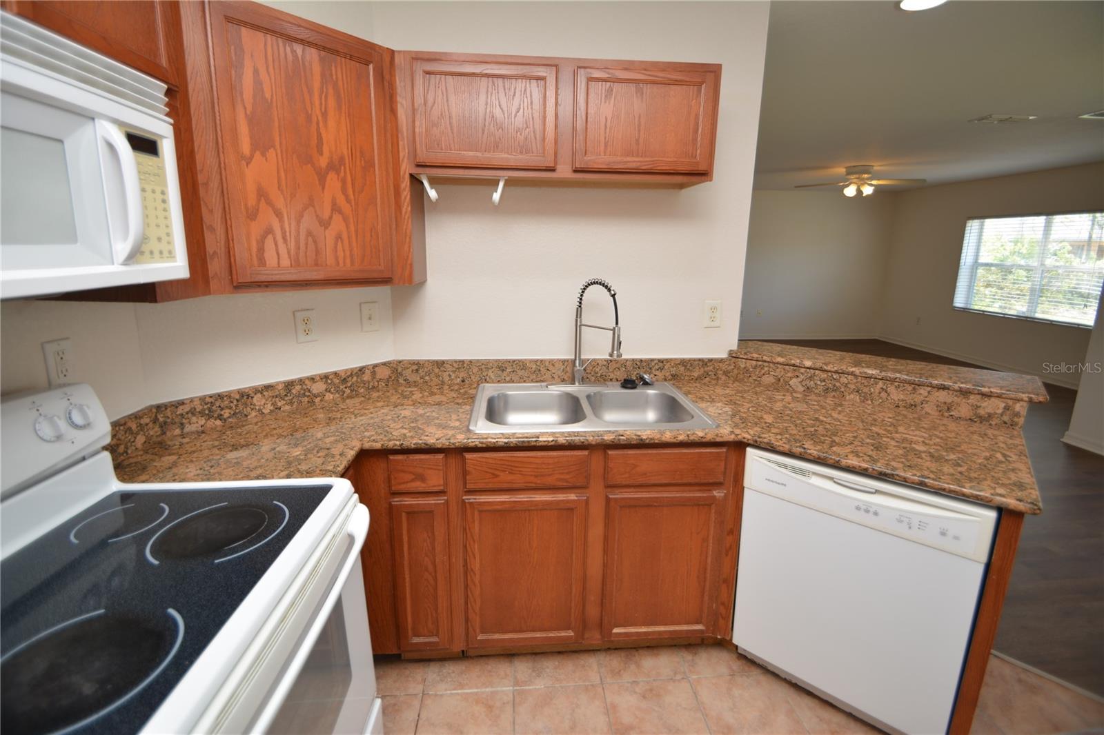 4600 E Moody Blvd #4h Property Photo 12