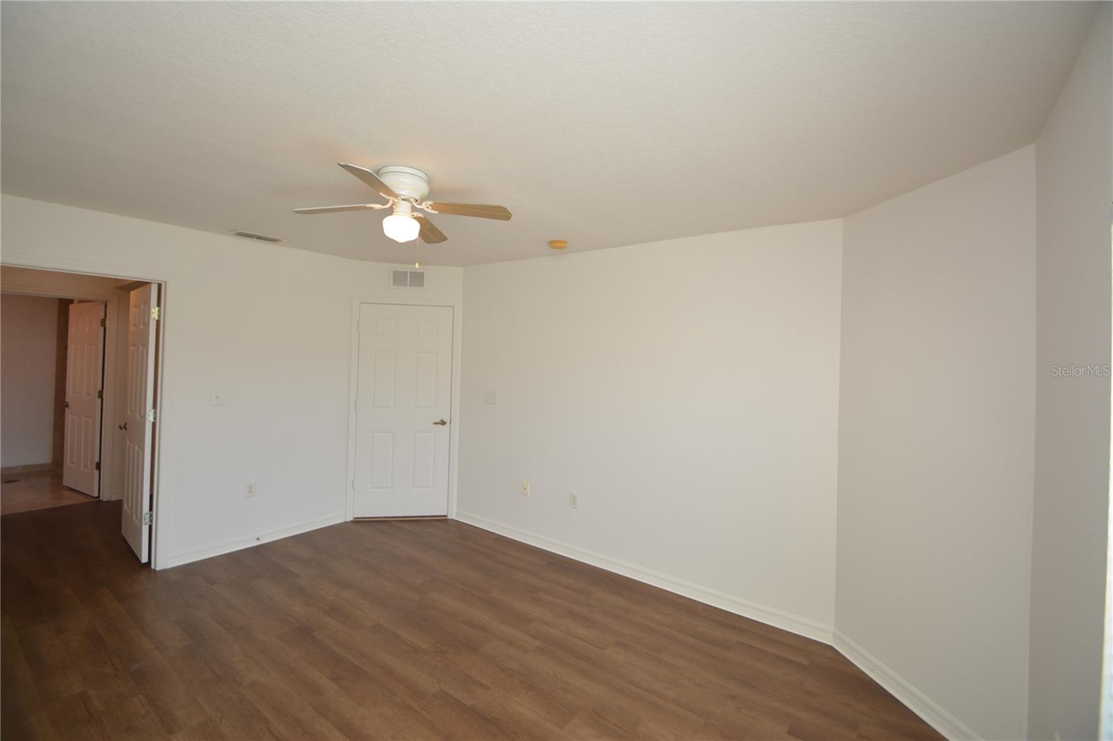 4600 E Moody Blvd #4h Property Photo 17