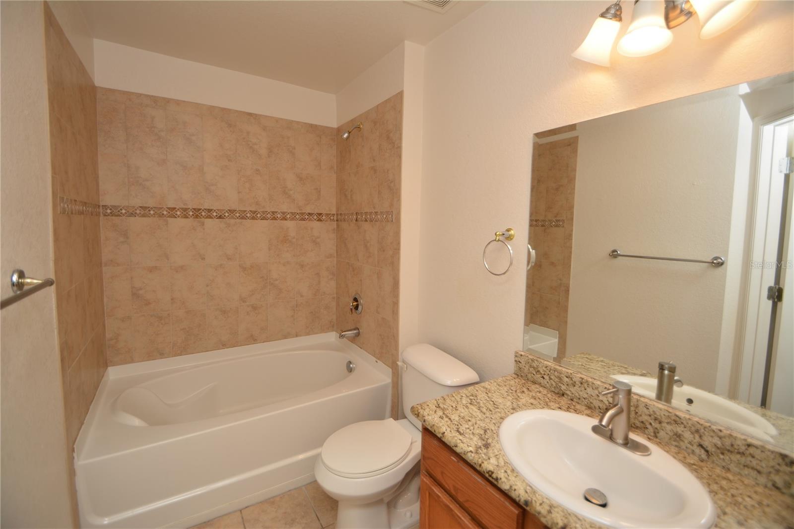 4600 E Moody Blvd #4h Property Photo 18