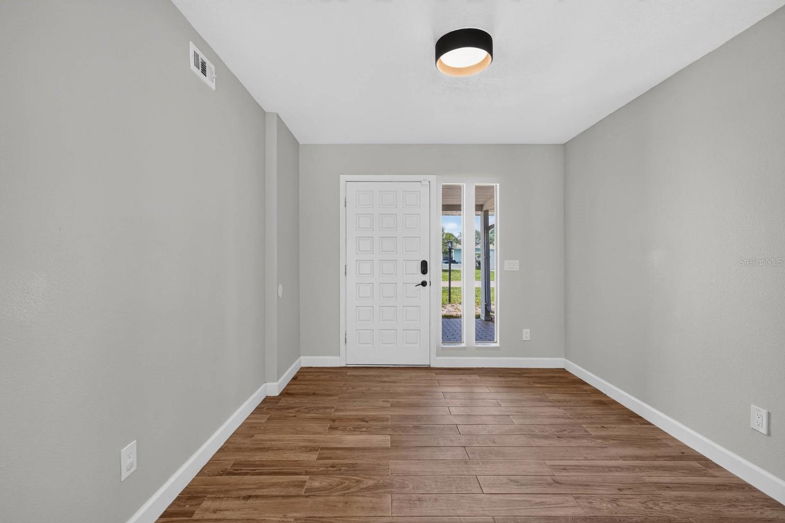 600 Sea Gull Ct Property Photo 6
