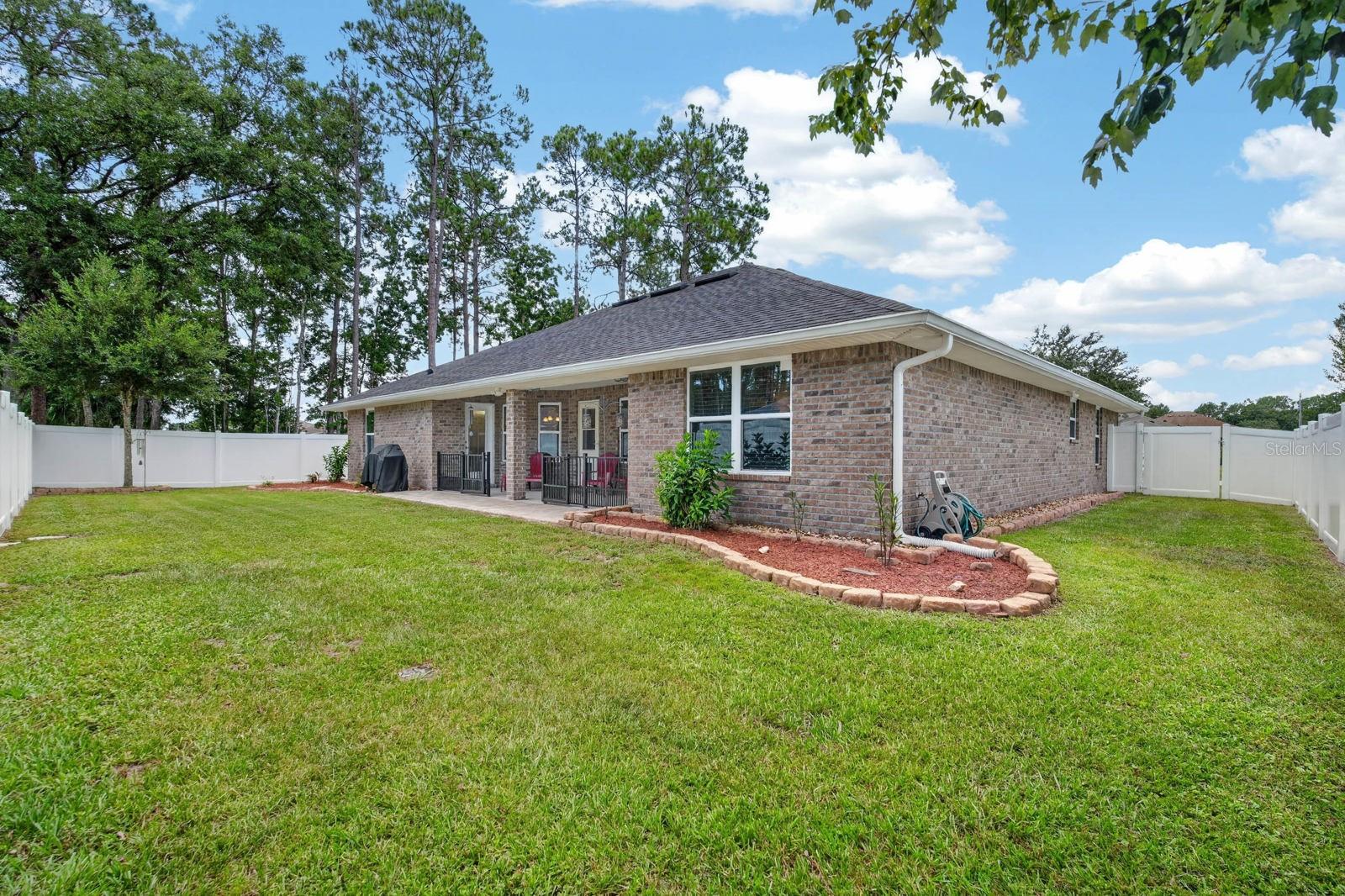 24 Lincoln Ln Property Photo 44