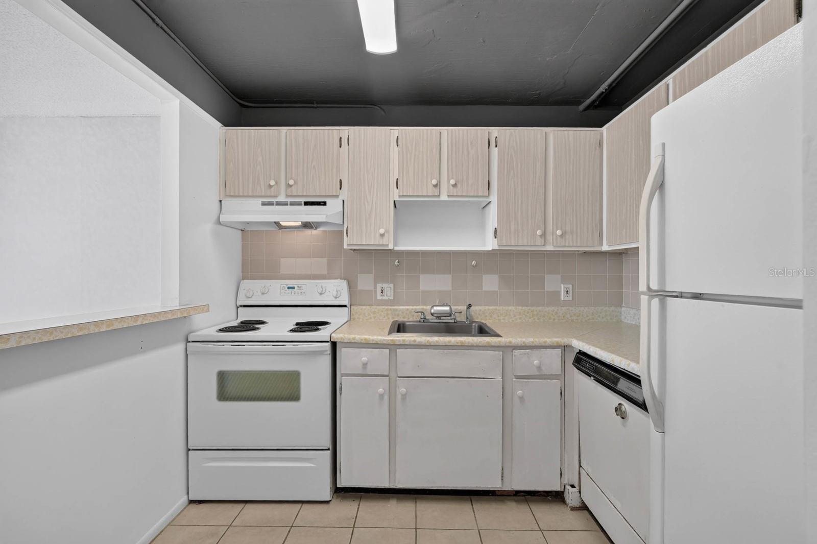 925 N Halifax Ave #710 Property Photo 11