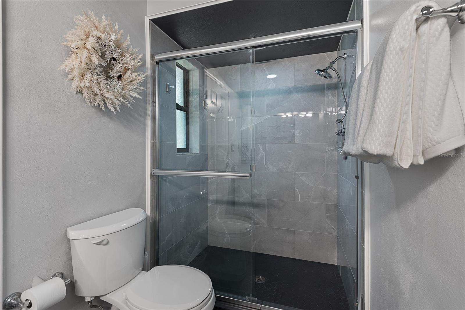 3 Echo Woods Way Property Photo 40