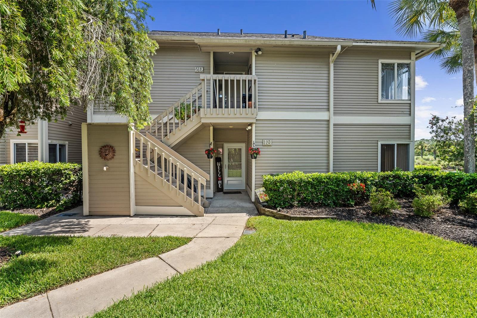 18 MAGNOLIA DR S #B Property Photo 1