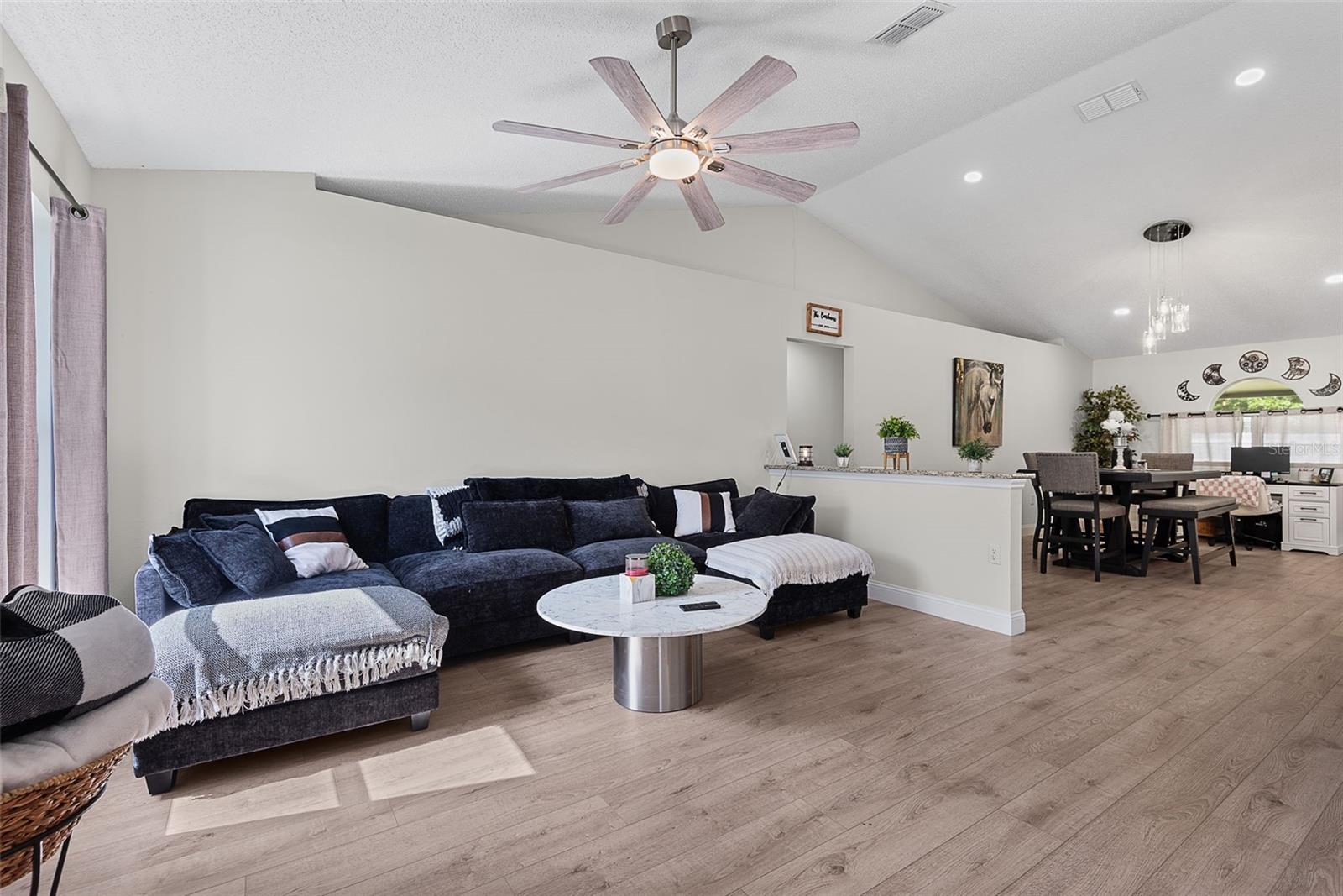 24 Sedgwick Trl Property Photo 5