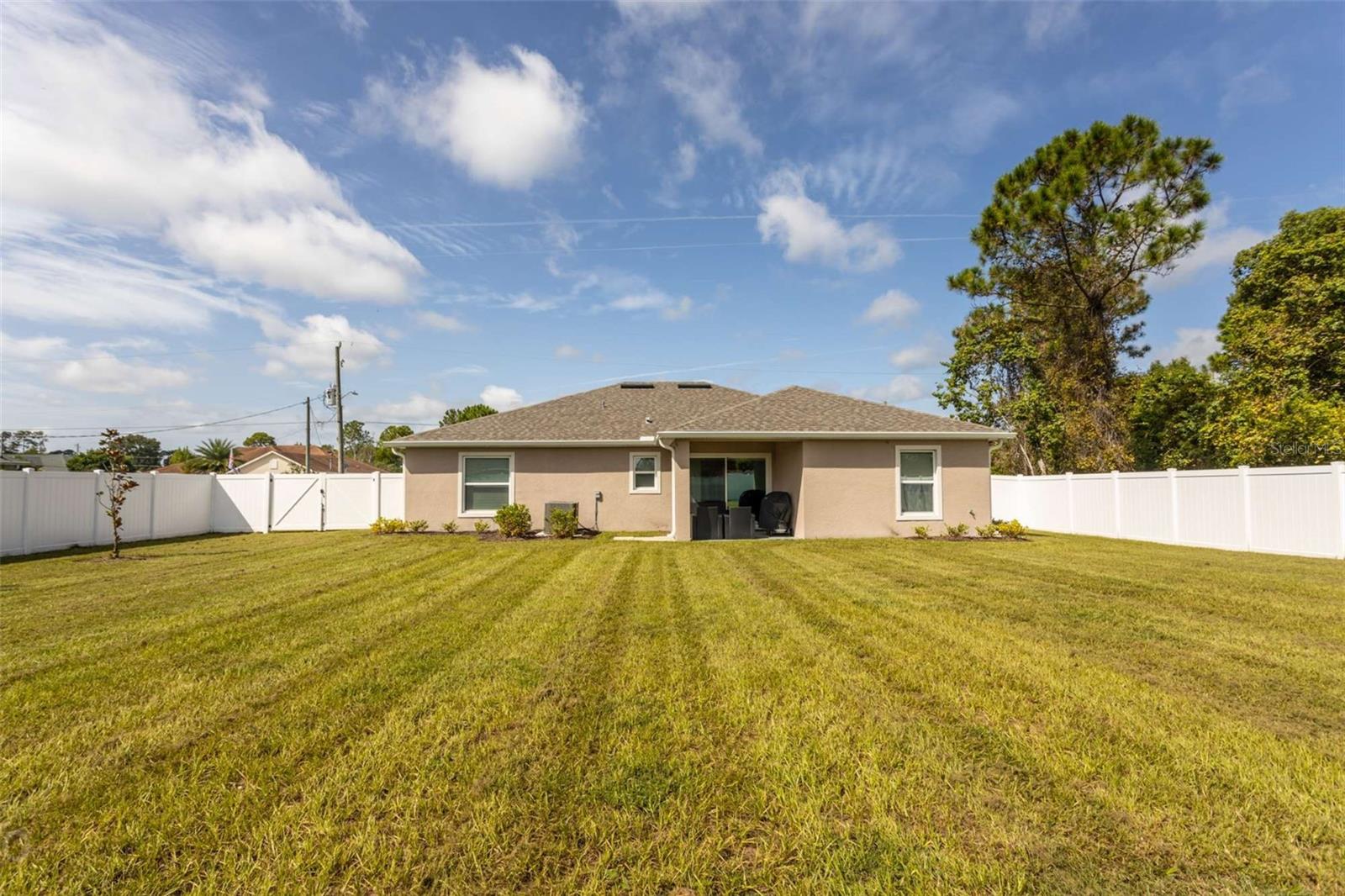 43 Freeland Property Photo 31